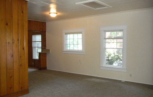 2 Bedroom Duplex in Whiteaker Area