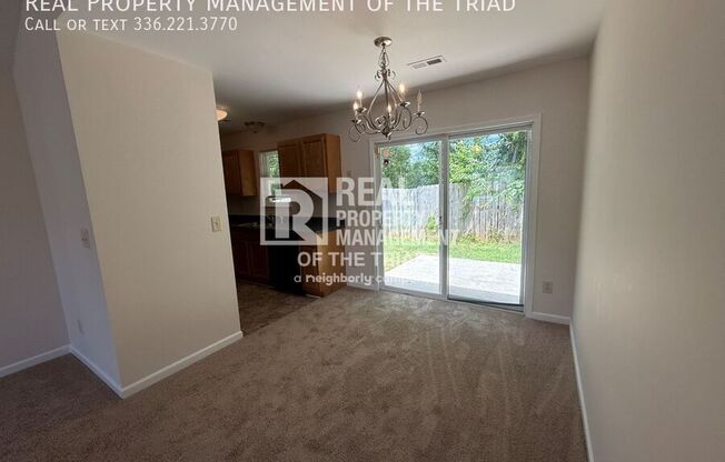 8 FRANKLINWOOD DR