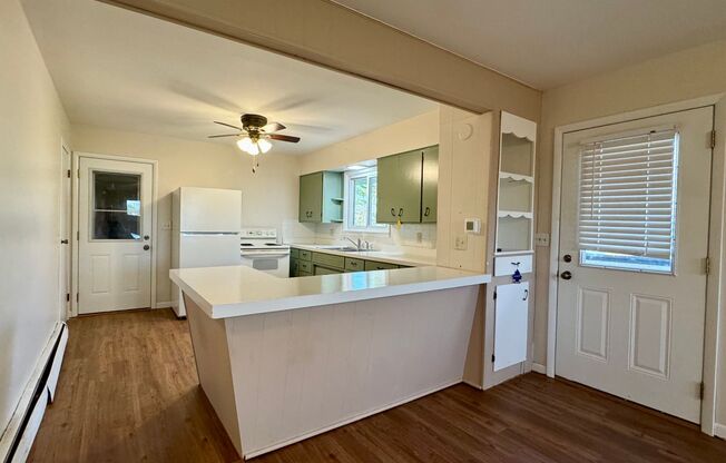 Charming 2-Bedroom Country Home with Garage Near Eau Claire