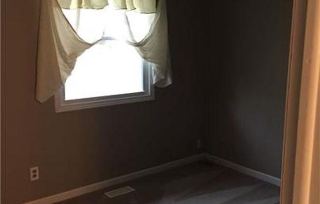 906 Timothy Trail
