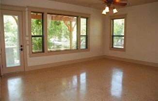 3 beds, 2.5 baths, $5,000, Unit A