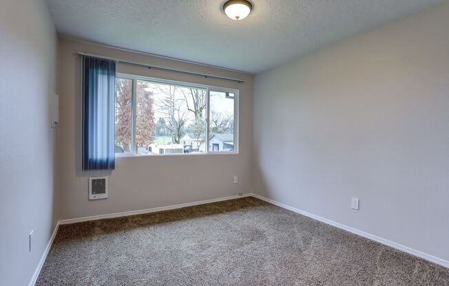 2 beds, 1 bath, 990 sqft, $1,595, Unit 15