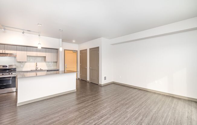 2 beds, 2 baths, $2,300, Unit Unit B215