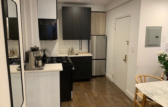 1 bed, 1 bath, $4,145, Unit 20