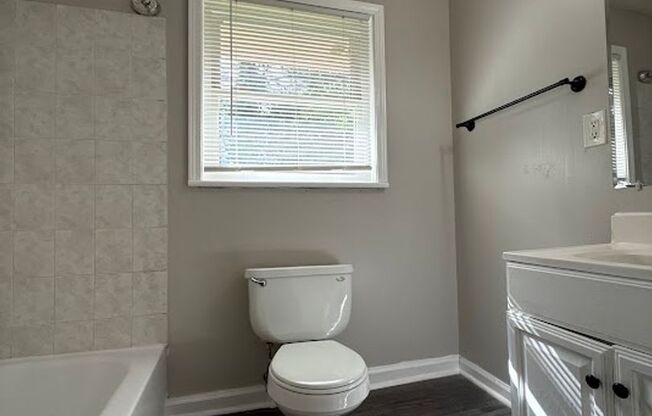 Charming 3-Bedroom Home in Decatur – Minutes from I-285!