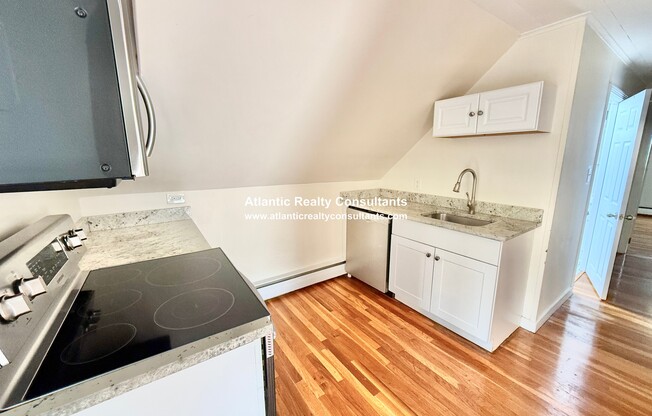 159 WINSOR AVE