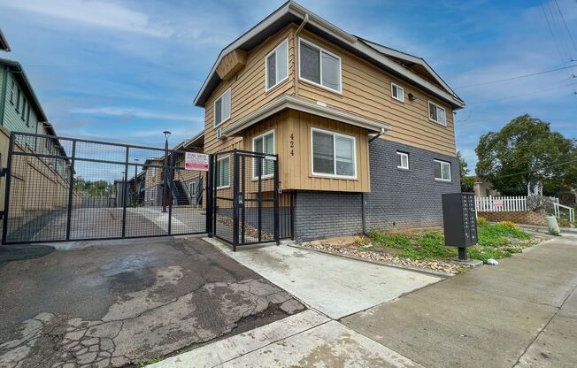 Xav 424 Emerald Avenue