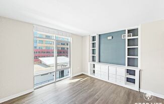 2 beds, 1 bath, $2,850, Unit Unit 710