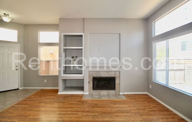 Mira Mesa, 11089 Ice Skate Pl, Gated, 1BR/BA Down, AC, Fireplace, 2 Car Gar!