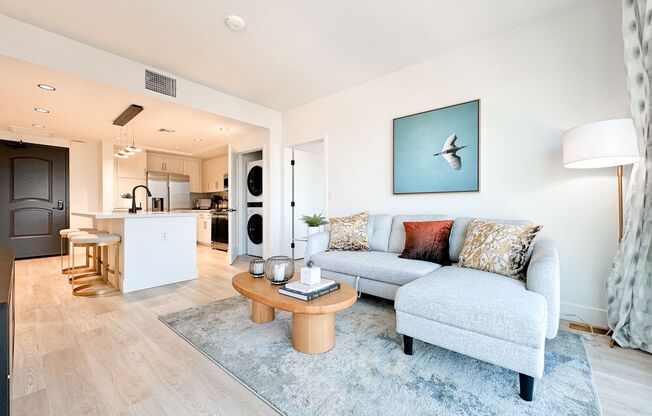 2 beds, 2 baths, 826 sqft, $4,000, Unit Unit 318