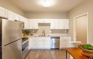 2BR, 2BA - 1,035 SF