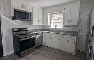 Charming 2-Bedroom Home in the Heart of Greensboro