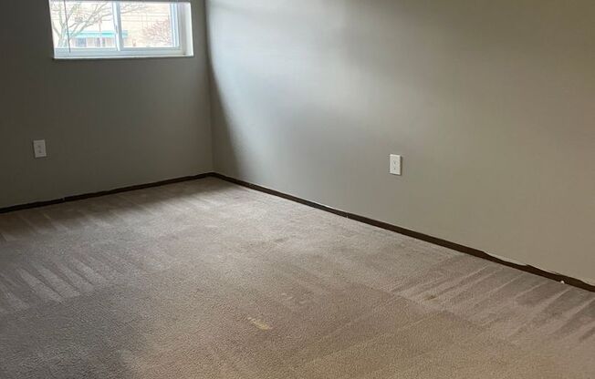 2 beds, 1 bath, 800 sqft, $999, Unit Unit 209-E