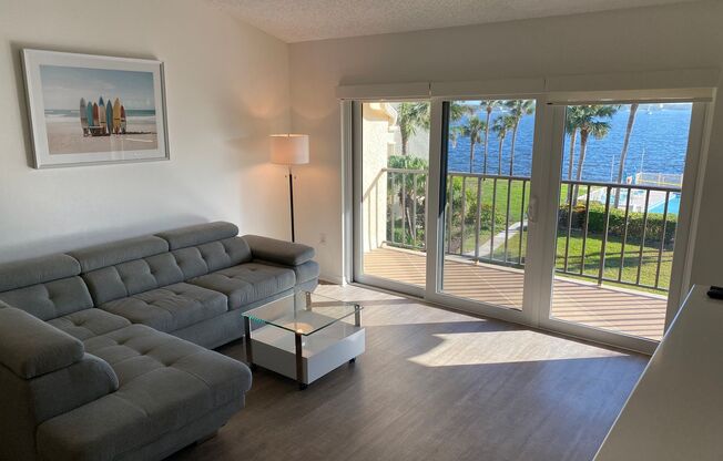 1 bed, 2 baths, $3,000, Unit Unit 208