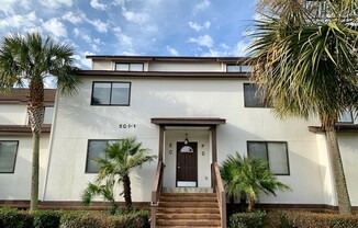 SPACIOUS 3 Bedroom/2.5 Bath in Brandywine. One of a kind & STEPS TO THE OCEAN. Community Pool!