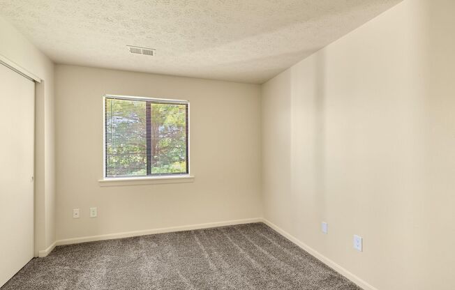 2 beds, 1 bath, $1,055