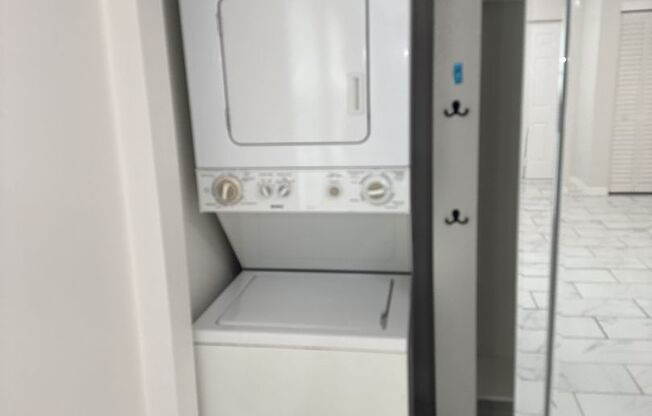 Studio, 1 bath, 500 sqft, $1,095, Unit Apt 50