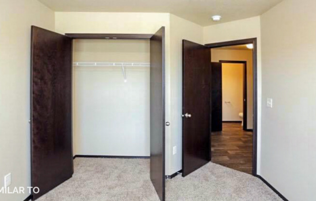 3 beds, 2 baths, 1,273 sqft, $1,399, Unit 4150-323