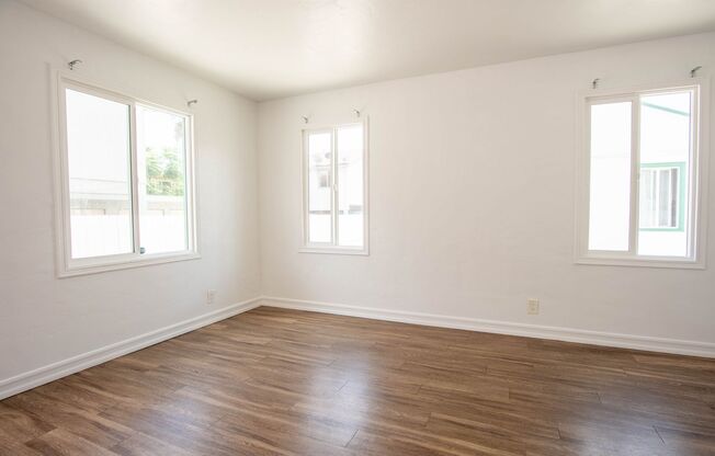 320 G St