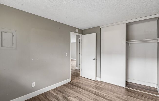2 beds, 1 bath, 800 sqft, $1,325, Unit 431-01-15