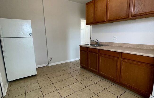 1 bed, 1 bath, $1,300