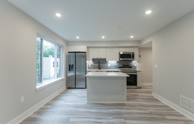 665 N 35 ST