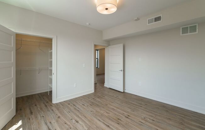 2 beds, 2 baths, $1,875, Unit 1050 N 4th St. Apt. 316