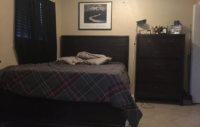 Northgate -1 bedroom /1 bath unit in NORTHGATE area!! Walking or Biking distance to Texas A&M Campus