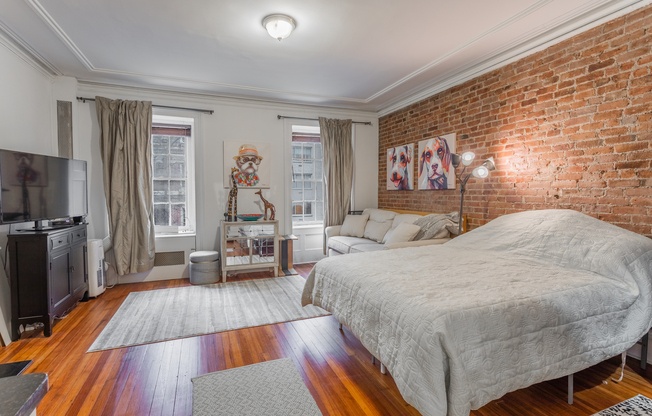 37 East 65th St.