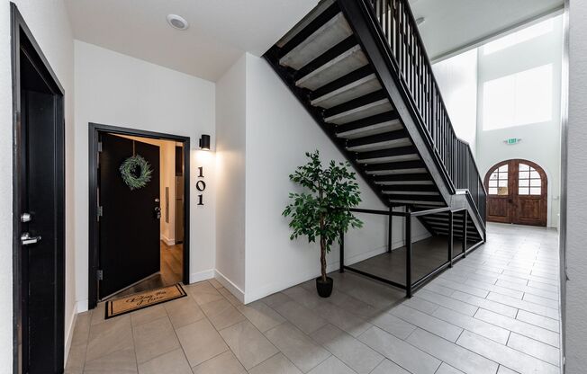 2 beds, 2 baths, 855 sqft, $1,850, Unit 5661 #304 Silverstone