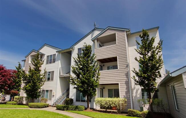 Hanover Apartments For Rent in Beaverton, OR exterior