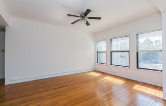 522 W DIVERSEY