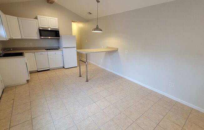 1 bed, 1 bath, 600 sqft, $1,075, Unit Unit 3