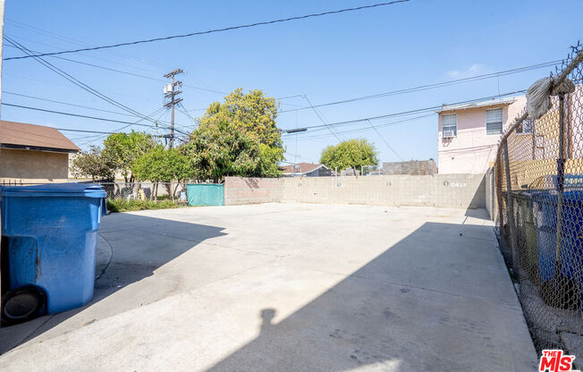 241 W 84 ST
