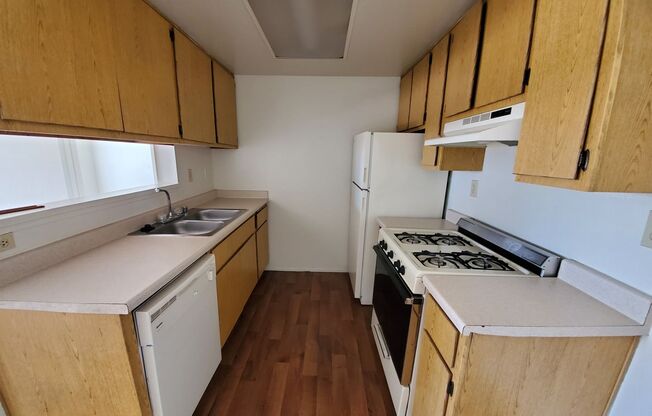 1 bed, 1 bath, 660 sqft, $1,800, Unit 64