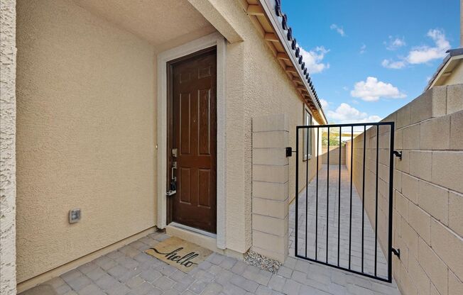 Spacious 3 bedroom, single story home in Sedona Ranch