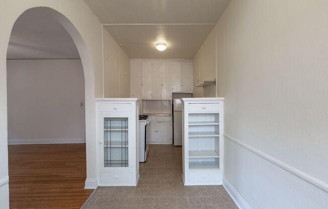 1 bed, 1 bath, 600 sqft, $1,075, Unit 202