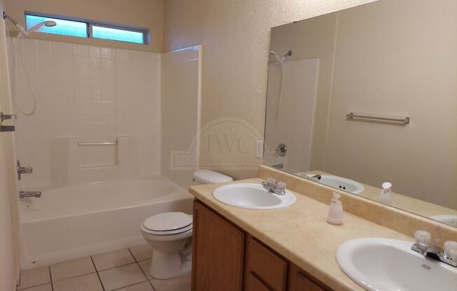 3 beds, 2 baths, $1,175, Unit 509 Ave B West Unit A