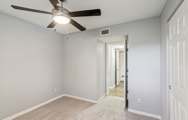 2 beds, 1.5 baths, 850 sqft, $1,600