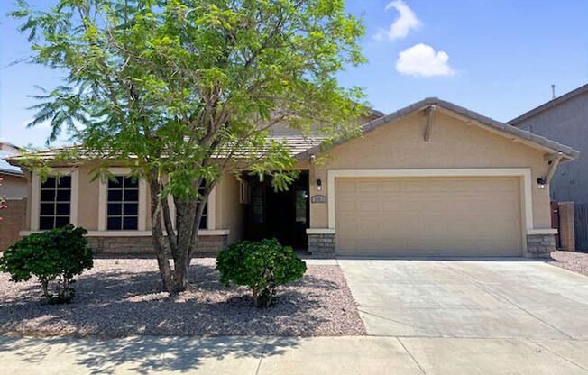 Solar makes this 4bedroom Goodyear home a bargain!