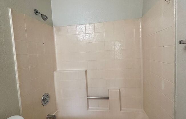 1 bed, 1 bath, 660 sqft, $1,800, Unit 64