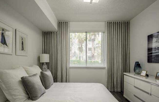 Oversized Bedrooms That Fit King Sized Beds