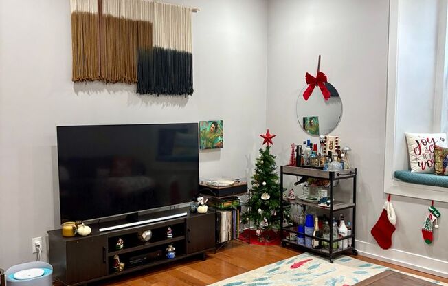 1236 E Columbia Ave.