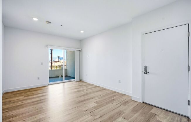 2 beds, 2 baths, 1,037 sqft, $2,950, Unit 504