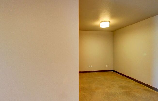 1 bed, 1 bath, 827 sqft, $1,450, Unit 111