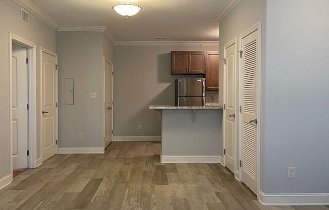 1 bed, 1 bath, 848 sqft, $900, Unit 19