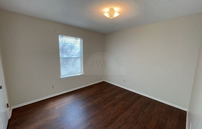 2 beds, 1 bath, $795, Unit 810 N. 5th St Unit B