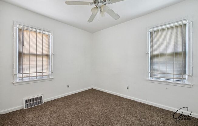 3 beds, 1 bath, $1,250