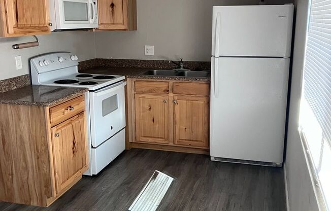 3131 E Fairmount - D