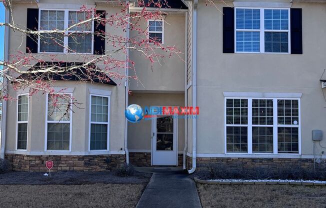 Nice townhome in Jonesboro